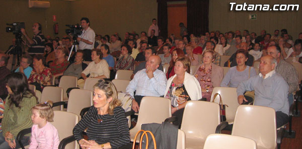 SE PRESENTA EN EL CENTRO SOCIOCULTURAL LA CÁRCEL EL DOCUMENTO DEL PRIVILEGIO DE DONACIÓN DE ALFONSO X EL SABIO DE LAS LOCALIDADES DE TOTANA Y ALEDO A LA ORDEN DE SANTIAGO, Foto 3