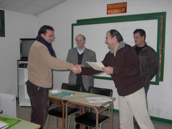 EL CONCEJAL DE DEPORTES CLAUSURA EL CURSO DE ÁRBITROS DE FÚTBOL Y FÚTBOL-7 EN LA SALA ESCOLAR  , Foto 3