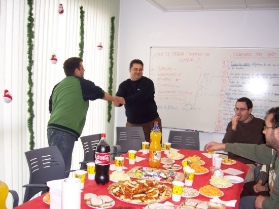 ALUMNOS Y PROFESORES DEL SERVICIO MUNICIPAL DE APOYO PSICOSOCIAL CELEBRAN LA LLEGADA DE LA NAVIDAD CON LA PRESENCIA DEL ALCALDE EN FUNCIONES (2007), Foto 4