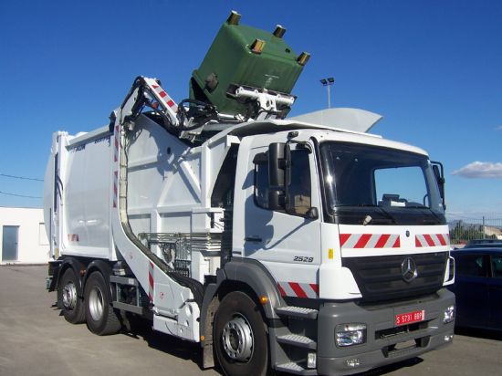 LOS DÍAS 24 Y 31 DE DICIEMBRE NO SE PRESTARÁ EL SERVICIO DE RECOGIDA DE BASURAS CON MOTIVO DE LA CELEBRACIÓN DE LAS FIESTAS NAVIDEÑAS, Foto 1