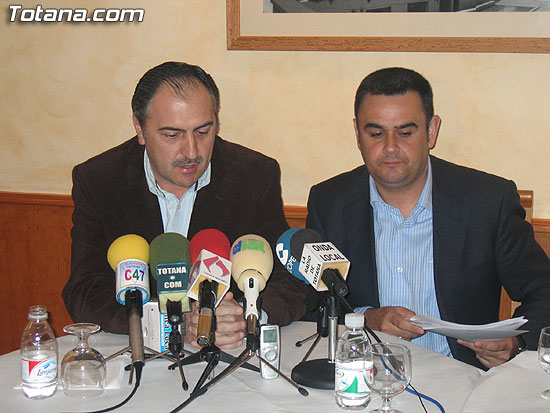 EL CANDIDATO A LA ALCALDÍA DEL PP INVITA A LOS DEL PSOE E IU A REALIZAR UNA CAMPAÑA LIMPIA Y DIALOGANTE QUE ELUDA EL AMBIENTE DE CRISPACIÓN QUE RECHAZAN LOS CIUDADANOS, Foto 4