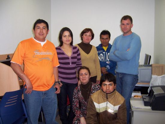 ARRANCAN LOS CURSOS DE INFORMÁTICA GRATUITOS A TRAVÉS DEL PROYECTO MUNICIPAL “RAITOTANA, RED DE AULAS DE INFORMÁTICA DE TOTANA”, QUE ESTÁN DIRIGIDOS A TODA LA POBLACIÓN EN GENERAL (2008), Foto 2
