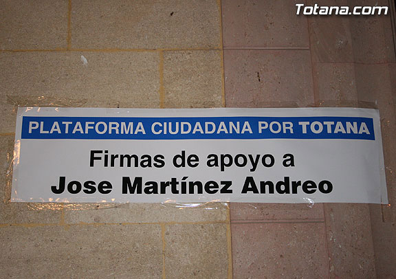LA PLATAFORMA CIUDADANA POR EL BUEN NOMBRE DE TOTANA RECOGERÁ FIRMAS EN APOYO AL ALCALDE MAÑANA MIÉRCOLES EN EL MERCADILLO SEMANAL, Foto 1