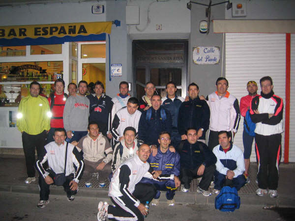 Cerca de veinte atletas del Club Atletismo Totana-Óptica Santa Eulalia participaron en la XIX Media maratón Internacional “Villa de Santa Pola”, Foto 2