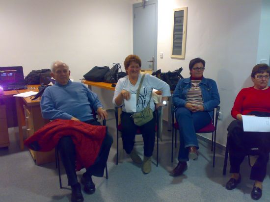 LA ASOCIACIÓN DE AMAS Y AMOS DE CASA “IGUAL-DA” DE EL PARETÓN Y LA ASOCIACIÓN DE AMAS DE CASA DE LÉBOR ORGANIZAN DIVERSOS TALLERES, ENMARCADOS DENTRO DEL PROGRAMA DE ACTIVIDADES SUBVENCIONADO POR EL INSTITUTO DE LA MUJER DE LA REGIÓN DE MURCIA, Foto 1