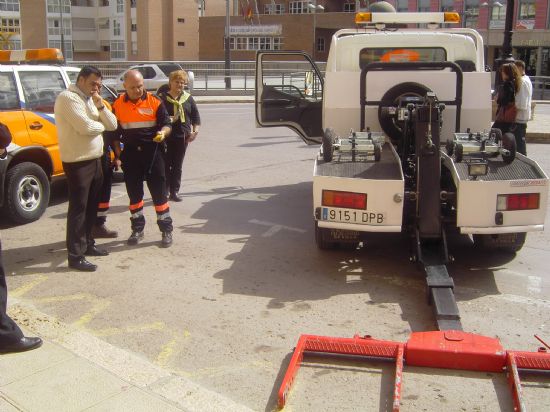 CINCO OPERARIOS SE ENCARGARÁN DEL NUEVO SERVICIO MUNICIPAL DE GRÚA DE PROTECCIÓN CIVIL DE TOTANA LAS 24 HORAS DEL DÍA, Foto 2