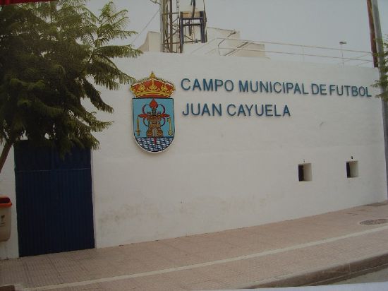 La Concejalía de Deportes organiza este sábado una “jornada recreativa de fútbol de deporte escolar” en el campo municipal “Juan Cayuela”, Foto 1