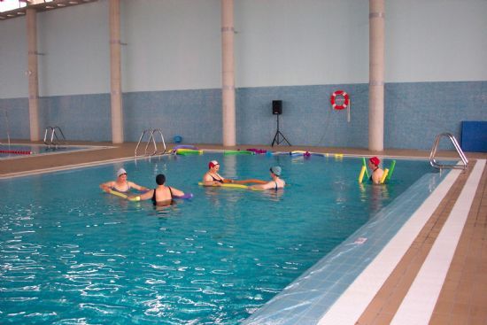 LA CONCEJALÍA DE SERVICIOS AL CIUDADANO VALORA MUY POSITIVAMENTE LOS RESULTADOS DEL PROGRAMA DE HIDROTERAPIA ADAPTADA PARA PERSONAS CON FIBROMIALGIA Y FATIGA CRÓNICA, Foto 1