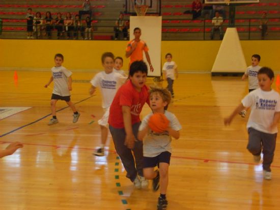 LA CONCEJALIA DE DEPORTES ORGANIZÓ UNA JORNADA DE BALONCESTO PREBENJAMIN EN EL PABELLON DE DEPORTES Y EN LA SALA ESCOLAR, ENMARCADO EN EL PROGRAMA DE DEPORTE ESCOLAR (2008), Foto 4