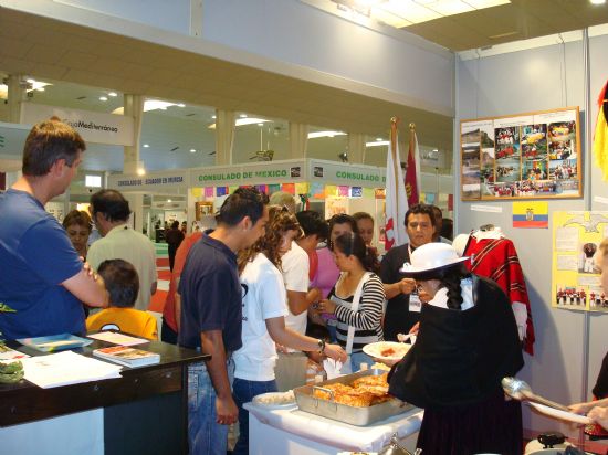 EL AYUNTAMIENTO DE TOTANA ORGANIZA DIVERSAS ACTIVIDADES DE DIFUSIÓN Y CONOCIMIENTO INTERCULTURAL A TRAVÉS DE SU PRESENCIA Y PARTICIPACIÓN EN EL “I SALÓN PARA LA INTEGRACIÓN DEL INMIGRANTE” CELEBRADO EN IFEPA, Foto 4