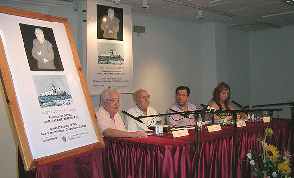 PRESENTACIÓN DEL NUEVO LIBRO DE MATEO GARCÍA “MISCELÁNEA MAZARRONERA”, Foto 1