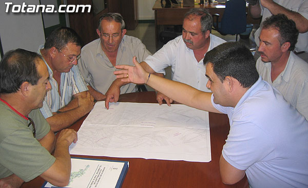 EL CONCEJAL DE OBRAS PÚBLICAS E INFRAESTRUCTURAS SE REÚNE CON ASOCIACIÓN VECINOS MORTÍ-LA CALZONA Y AFECTADOS TRAZADO CIRCUNVALACIÓN NORTE   , Foto 1