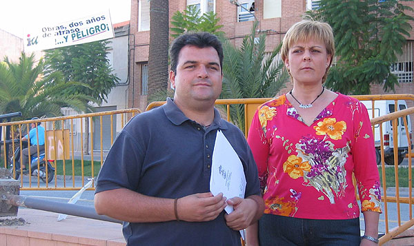 LOS CONCEJALES DE IU EN TOTANA, EXIGEN QUE SE CONSTRUYA UNA ROTONDA EN EL PASO DE LA CRUZ ROJA, EN LA AVENIDA JUAN CARLOS I, Foto 1