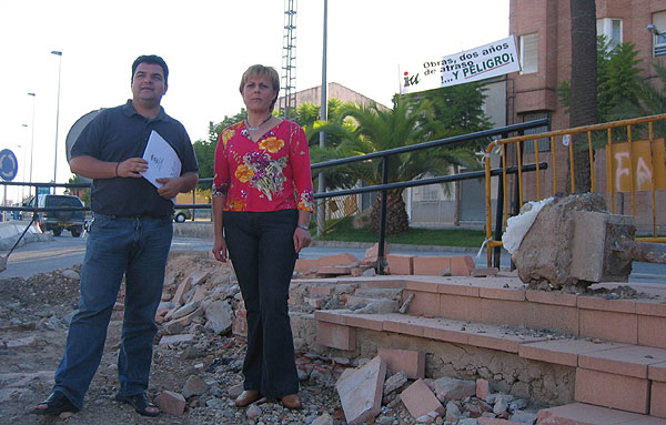 LOS CONCEJALES DE IU EN TOTANA, EXIGEN QUE SE CONSTRUYA UNA ROTONDA EN EL PASO DE LA CRUZ ROJA, EN LA AVENIDA JUAN CARLOS I, Foto 2