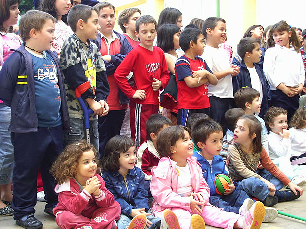 Fiesta de inauguración de las nuevas aulas y comedor del C.E.I.P. Santiago, Foto 2