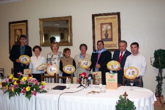 MÁS 500 PERSONAS ASISTEN EN LA SANTA AL PRIMER ENCUENTRO REGIONAL DE ASOCIACIONES DE ENFERMOS DE PARKINSON DE LA REGIÓN, QUE SIRVE PARA PRESENTAR A LA ENTIDAD DE TOTANA   , Foto 1