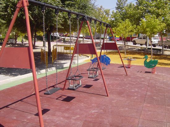 EL CONSISTORIO INICIA LOS TRÁMITES PARA LA REALIZACIÓN DE UN ESTUDIO DE UTILIZACIÓN DEL AGUA NO POTABLE DESTINADO AL REGADÍO DE PARQUES Y JARDINES DEL MUNICIPIO (2008), Foto 2
