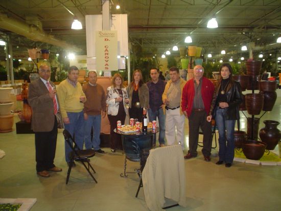 ARTESANOS DE TOTANA PRESENTAN SUS NUEVAS TENDENCIAS EN JARDINERÍA EN LA V EDICIÓN DE “VIVERALIA” CELEBRADA EN ELCHE EN UN STAND DE 140 METROS CUADRADOS FINANCIADO POR EL CONSISTORIO (2008), Foto 1