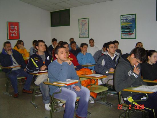 EL CONCEJAL DE DEPORTES PRESENTA EL CURSO DE ENTRENADOR DE BALONCESTO EN EL QUE PARTICIPARÁN 22 ALUMNOS DE TOTANA, Foto 2
