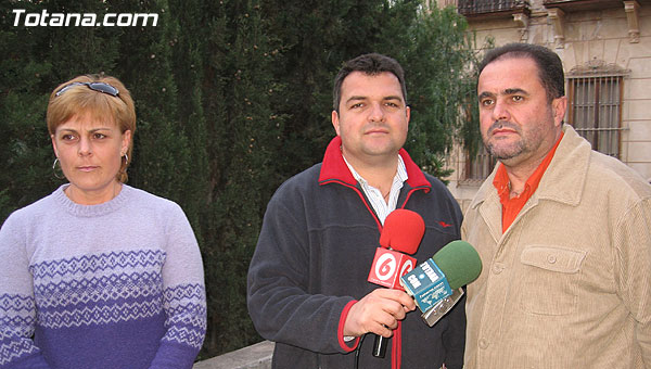 LOS CONCEJALES DE IU EN TOTANA, ELEVAN AL PLENO UNA MOCIÓN PARA REHABILITAR UN PALACETE DE ESTILO ITALIANO, UBICADO EN LOS HUERTOS DE TOTANA, QUE SE ENCUENTRA MUY DETERIORADO, Foto 2