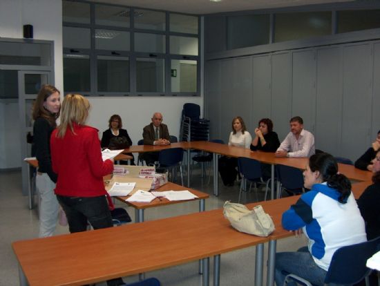 SE INICIA UN CURSO DE INGLÉS EN EL CENTRO DE DESARROLLO LOCAL PARA TRABAJADORES, Foto 2