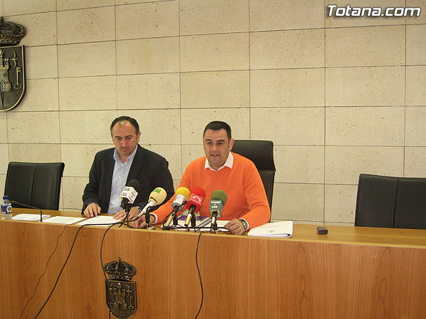 EL CONCEJAL DE DEPORTES, JOSÉ ANTONIO VALVERDE REINA, OFRECIÓ UNA RUEDA DE PRENSA PARA HACER BALANCE DE SU GESTIÓN EN LA PRESENTE LEGISLATURA, Foto 1