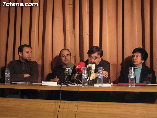 REALIZAN UNA CHARLA-COLOQUIO DONDE SE PRESENTÓ EL LIBRO EL OTRO ESTADO DE LA REGIÓN, Foto 1