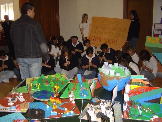 Inauguración de la II Semana Solidaria Salvemos la Tierra del Colegio de la Milagrosa, Foto 2
