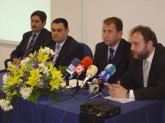 Unos cincuenta alumnos concluyen su formación en los cinco módulos de la escuela-taller “vivero de empresas” de Totana, Foto 1