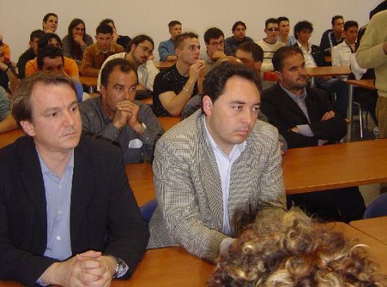 Unos cincuenta alumnos concluyen su formación en los cinco módulos de la escuela-taller “vivero de empresas” de Totana, Foto 2
