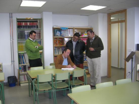 SE INAUGURA LA BIBLOTECA ESCOLAR DEL COLEGIO GUADALENTÍN EN LA PEDANÍA DEL PARETÓN, Foto 2