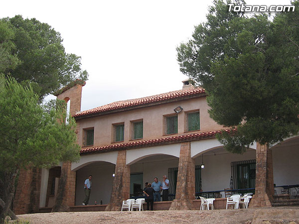 ORGANIZAN UNA VISITA A LA “CASA DE LAS MONJAS”, RECIENTEMENTE ADQUIRIDA POR UN TOTAL DE 830.000 EUROS, TRAS  SOLICITAR A LA CONSEJERÍA DE CULTURA EL PRESUPUESTO PARA SU REHABILITACIÓN INTEGRAL ASÍ COMO LA REALIZ. DE 2 ESTUDIOS PARA INSTALAR PISCINA Y SPA, Foto 1