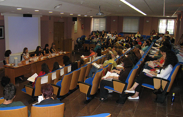 “EL CANDIL” EXPONE SU EXPERIENCIA EN LAS JORNADAS REGIONALES SOBRE PROYECTOS DE INSERCIÓN SOCIOLABORAL, Foto 1