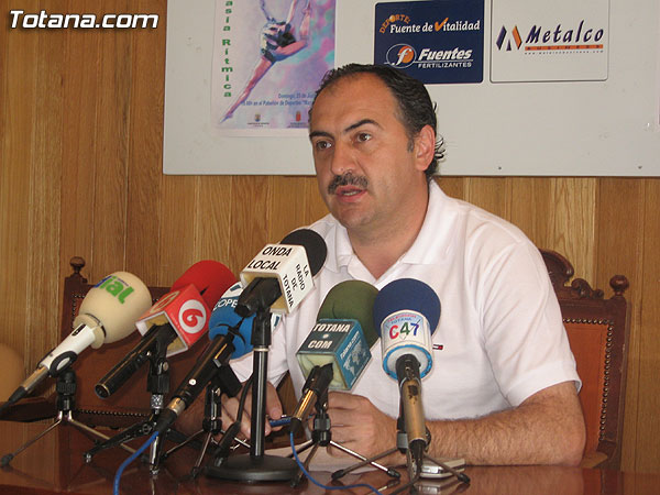 SE CLAUSURAN ESTE FIN DE SEMANA LAS ESCUELAS DEPORTIVAS MUNICIPALES DE DANZA, AERÓBIC, BAILES DE SALÓN Y GIMANSIA RITMICA, Foto 1