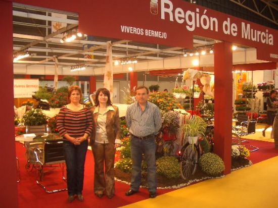 ARTESANOS DE TOTANA PRESENTAN SUS NUEVAS TENDENCIAS EN JARDINERÍA EN LA XXXVI EDICIÓN DE IBERFLORA CELEBRADA EN VALENCIA, Foto 6
