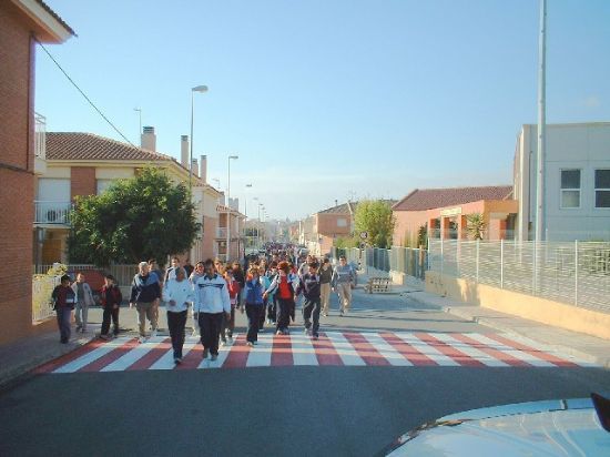 MÁS DE 200 PERSONAS PARTICIPARON EN LA CAMINATA POPULAR QUE RECORRIÓ DIFERENTES PARAJES EXTRARRADIO TOTANA  , Foto 1