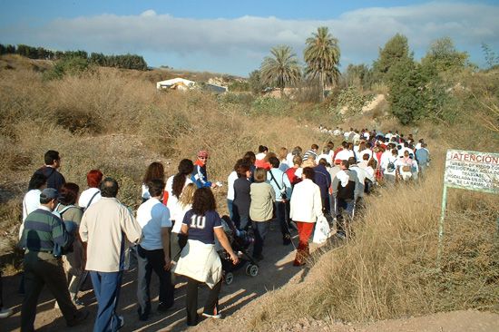 MÁS DE 200 PERSONAS PARTICIPARON EN LA CAMINATA POPULAR QUE RECORRIÓ DIFERENTES PARAJES EXTRARRADIO TOTANA  , Foto 5