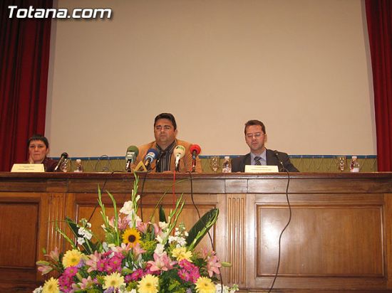 EL CONCEJAL DE PARTICIPACIÓN CIUDADANA OFRECE UNA RECEPCIÓN INSTITUCIONAL A REPRESENTANTES ASOCIACIONES DE ASTURIAS, PAÍS VASCO Y MADRID QUE PARTICPAN ENCUENTRO NACIONAL DE TOTANA, Foto 1