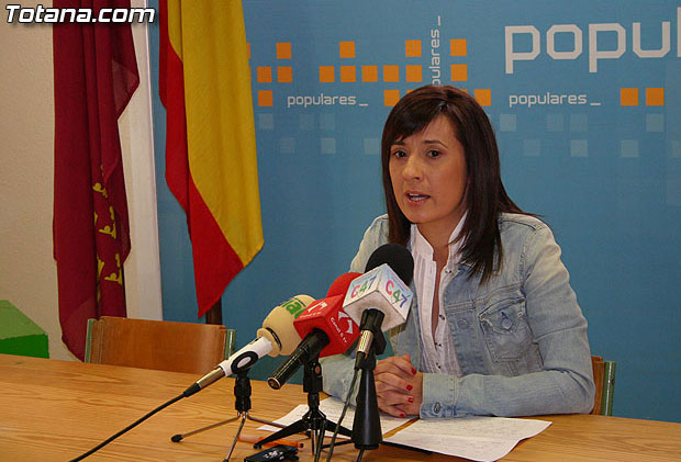 EL PP OFRECIÓ RECIENTEMENTE UNA RUEDA DE PRENSA PARA INFORMAR SOBRE LA DEVOLUCIÓN DE LOS 400€ DEL IRPF, Foto 1