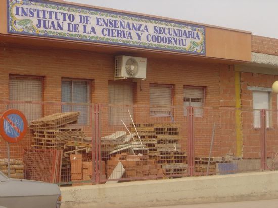 EL IES JUAN DE LA CIERVA  DE TOTANA ALBERGARÁ LA NUEVA EXTENSIÓN DE LA ESCUELA OFICIAL DE IDIOMAS DE LORCA, Foto 1