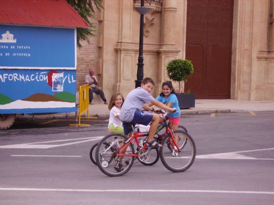 LA CIUDAD DE TOTANA SE SUMA CON ÉXITO A LA CONMEMORACIÓN DEL “DÍA EUROPEO SIN COCHES”, UNA INICIATIVA QUE PRETENDE CONCIENCIAR A LA CIUDADANÍA SOBRE EL USO IRRACIONAL DEL COCHE, Foto 2