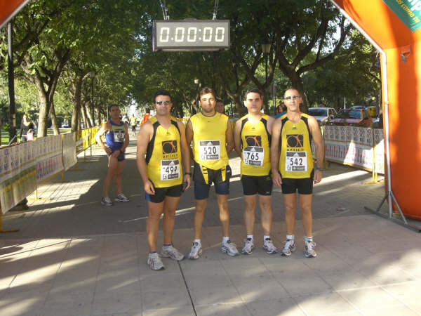 MIEMBROS DEL CLUB ATLETISMO TOTANA-ÓPTICA SANTA EULALIA  PARTICIPAN EN LA II MEDIA MARATÓN INTERNACIONAL “CIUDAD DE MOLINA DE SEGURA”, Foto 1