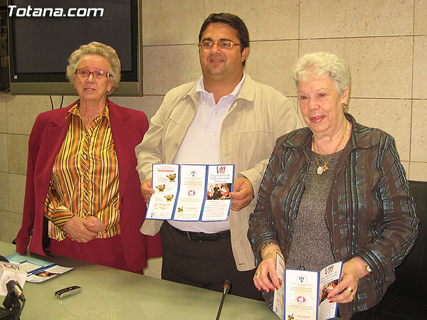 EL “VIII ENCUENTRO DE VOLUNTARIADO TOTANERO” IMPARTIRÁ EL CURSO SOBRE “LA RELACIÓN DE AYUDA Y TERAPIAS DIRIGIDAS A VOLUNTARIOS Y CUIDADORES DE ENFERMOS DE ALZHEMIER”  DEL 5 AL 23 DE NOVIEMBRE (2007), Foto 1