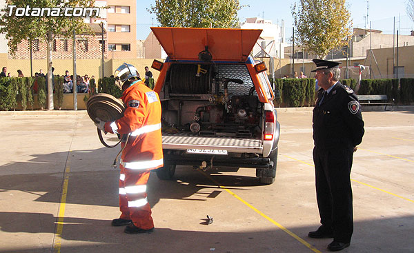 SIMULACRO DE EVACUACIÓN DE INCENDIO EN EL COLEGIO SANTIAGO DE TOTANA, Foto 4