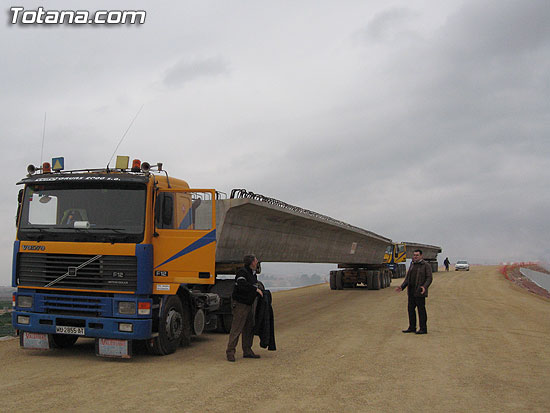 SE CONSTRUYE EL PUENTE SOBRE LA VÍA FÉRREA EN EL CAMINO DE LOS HUERTOS NUEVOS EN LA ÚLTIMA FASE DE LAS OBRAS DE LA VARIANTE NORTE, Foto 2