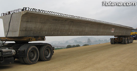 SE CONSTRUYE EL PUENTE SOBRE LA VÍA FÉRREA EN EL CAMINO DE LOS HUERTOS NUEVOS EN LA ÚLTIMA FASE DE LAS OBRAS DE LA VARIANTE NORTE, Foto 3