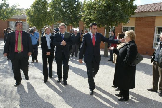 LA CONSEJERA DE TRABAJO Y POLÍTICA SOCIAL Y AUTORIDADES LOCALES INAUGURAN EL AMBICIOSO PROYECTO DEL CENTRO DE ATENCIÓN TEMPRANA Y DESARROLLO INFANTIL INFANTA ELENA, Foto 3