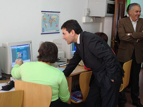 EL PSOE ASEGURA QUE SAURA VINO A TOTANA A CREAR ILUSIÓN Y ESPERANZA EN LOS CIUDADANOS, Foto 2