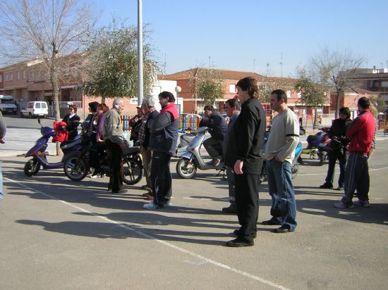 LA UNIDAD MÓVIL DE LA INSPECCIÓN TÉCNICA DE VEHÍCULOS (ITV), UBICADA EN EL RECINTO FERIAL, PASÓ LA REVISIÓN OBLIGATORIA A 25 CICLOMOTORES (2008), Foto 4