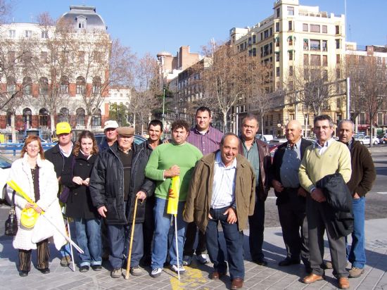 EL CONCEJAL DE AGRICULTURA Y GANADERÍA ACOMPAÑA AL MEDIO CENTENAR DE GANADEROS DE LA LOCALIDAD A LA MANIFESTACIÓN DE MADRID EN SUS REIVINDICACIONES POR LA CRISIS DEL SECTOR Y RECLAMAR AYUDAS AL MINISTERIO, Foto 9